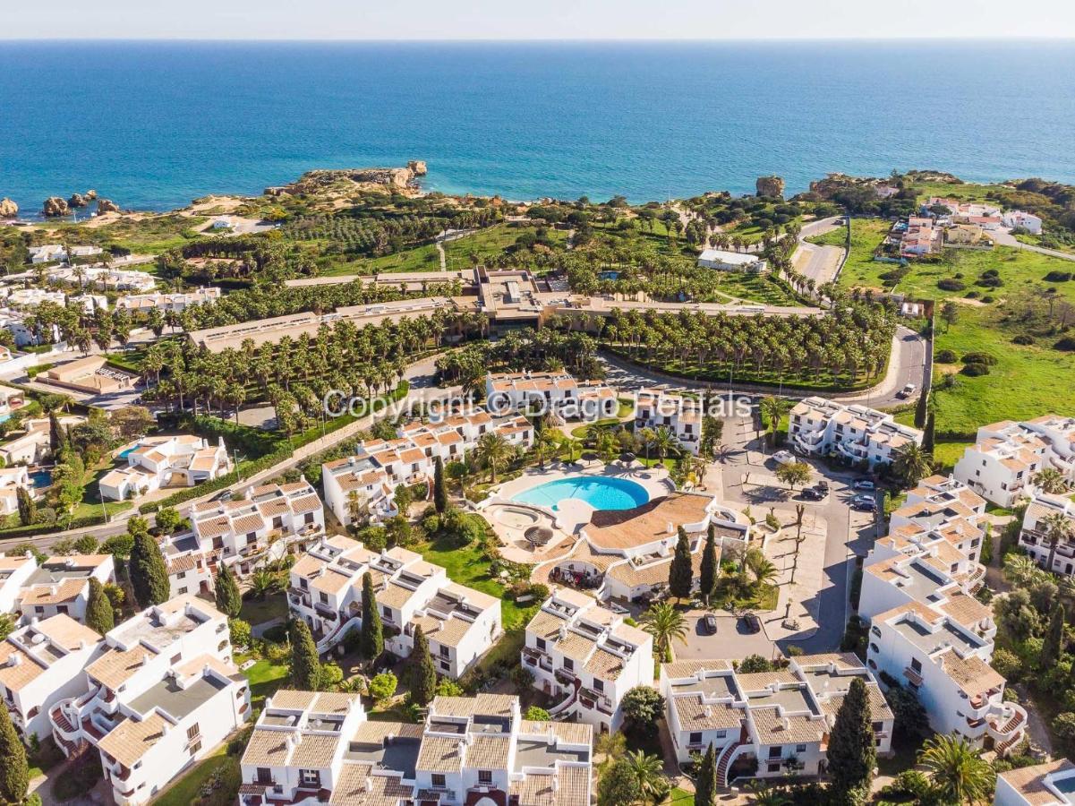 Coastal Retreat With Pool And Beach Access By Drago Rentals Albufeira Esterno foto